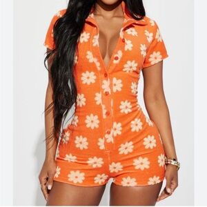 NWT Fashion Nova Flower Fields TerryCloth Romper Orange Small Buttons down front